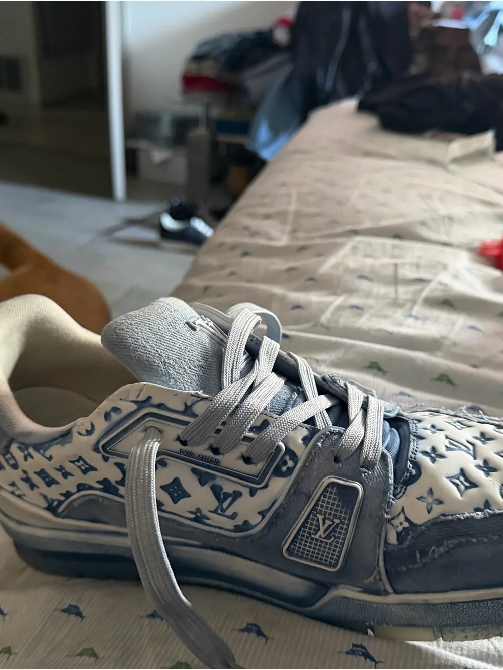 Louis Vuitton White and Blue Monogram Low-Top Sneaker